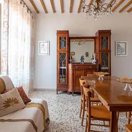 Nocleg ze śniadaniem Duomo-centro Storico Casa Tipica Centro Storico 3*